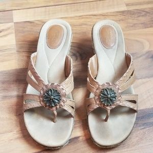 Strictly Comfort tan Sandals 9M